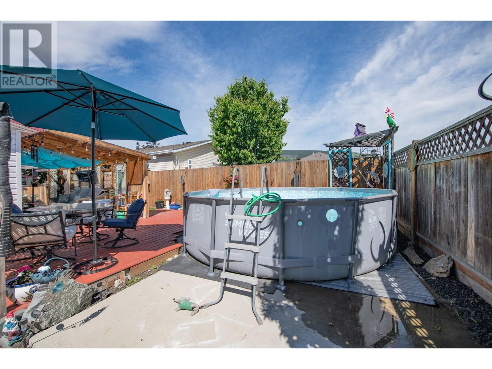 Photo 3 of 1713 15 Avenue, Vernon BC
