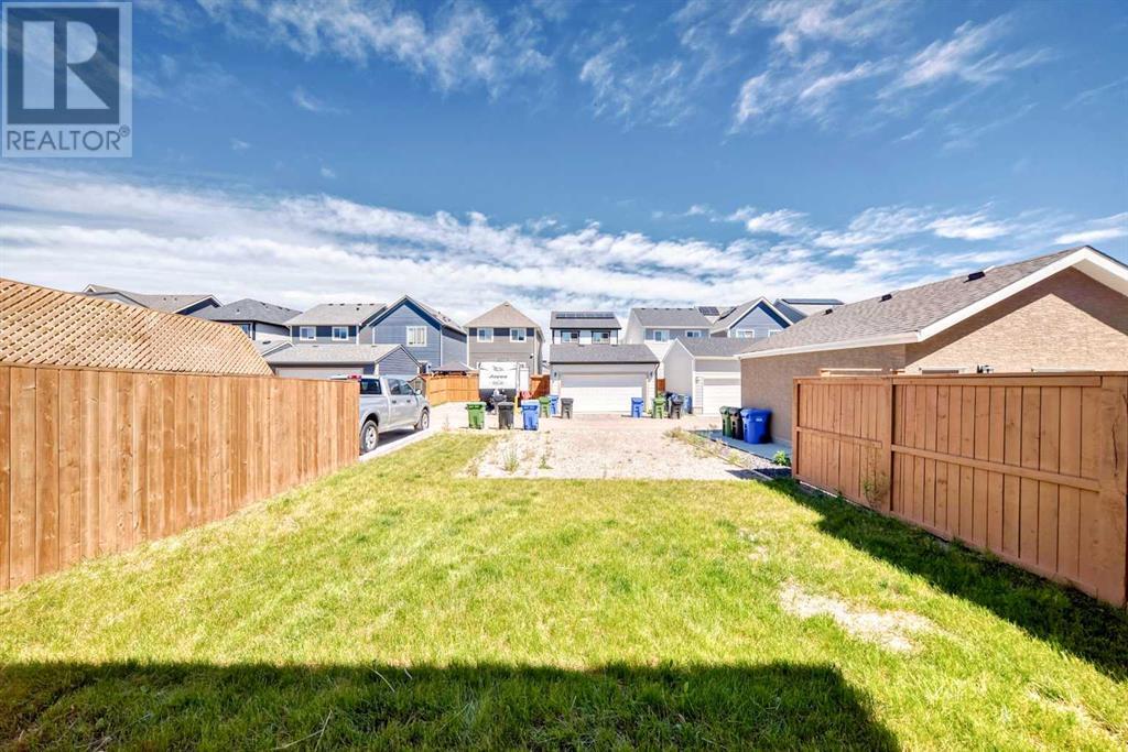 Photo 35 of 80 Magnolia Way Se, Calgary AB