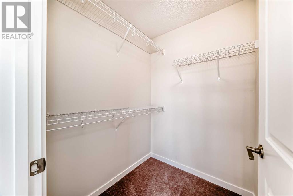 Photo 23 of 80 Magnolia Way Se, Calgary AB