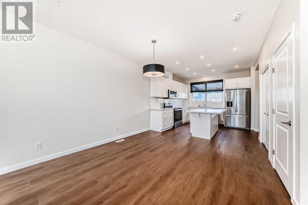 Photo 5 of 80 Magnolia Way Se, Calgary AB