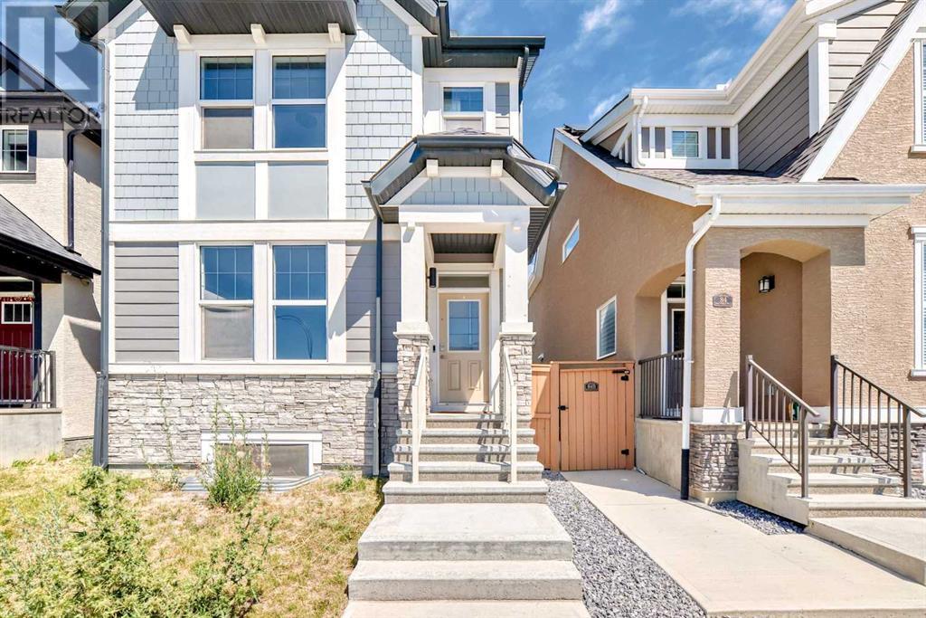 Photo 2 of 80 Magnolia Way Se, Calgary AB