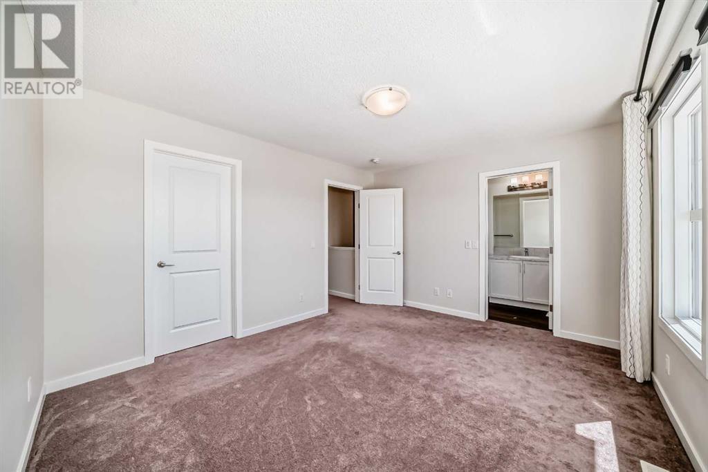 Photo 19 of 80 Magnolia Way Se, Calgary AB