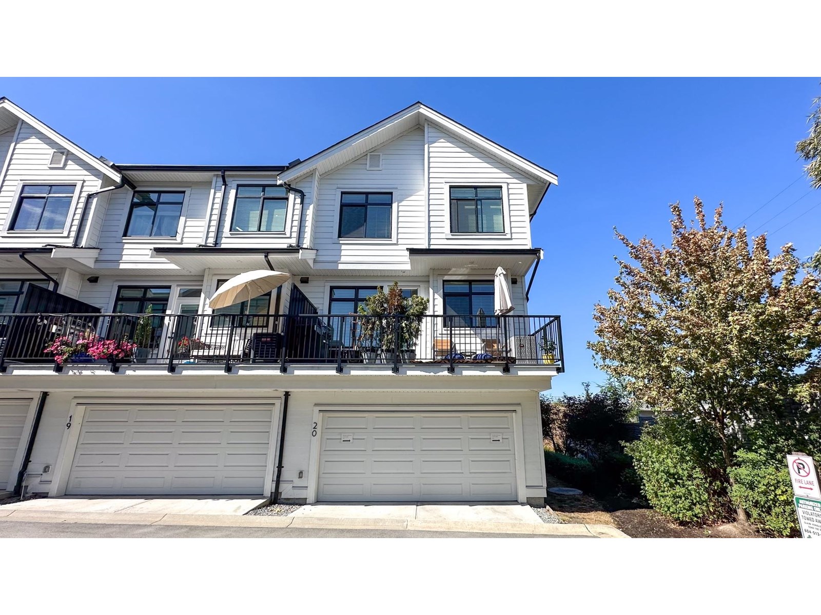 Photo 13 of 20 17557 100 Avenue, Surrey BC