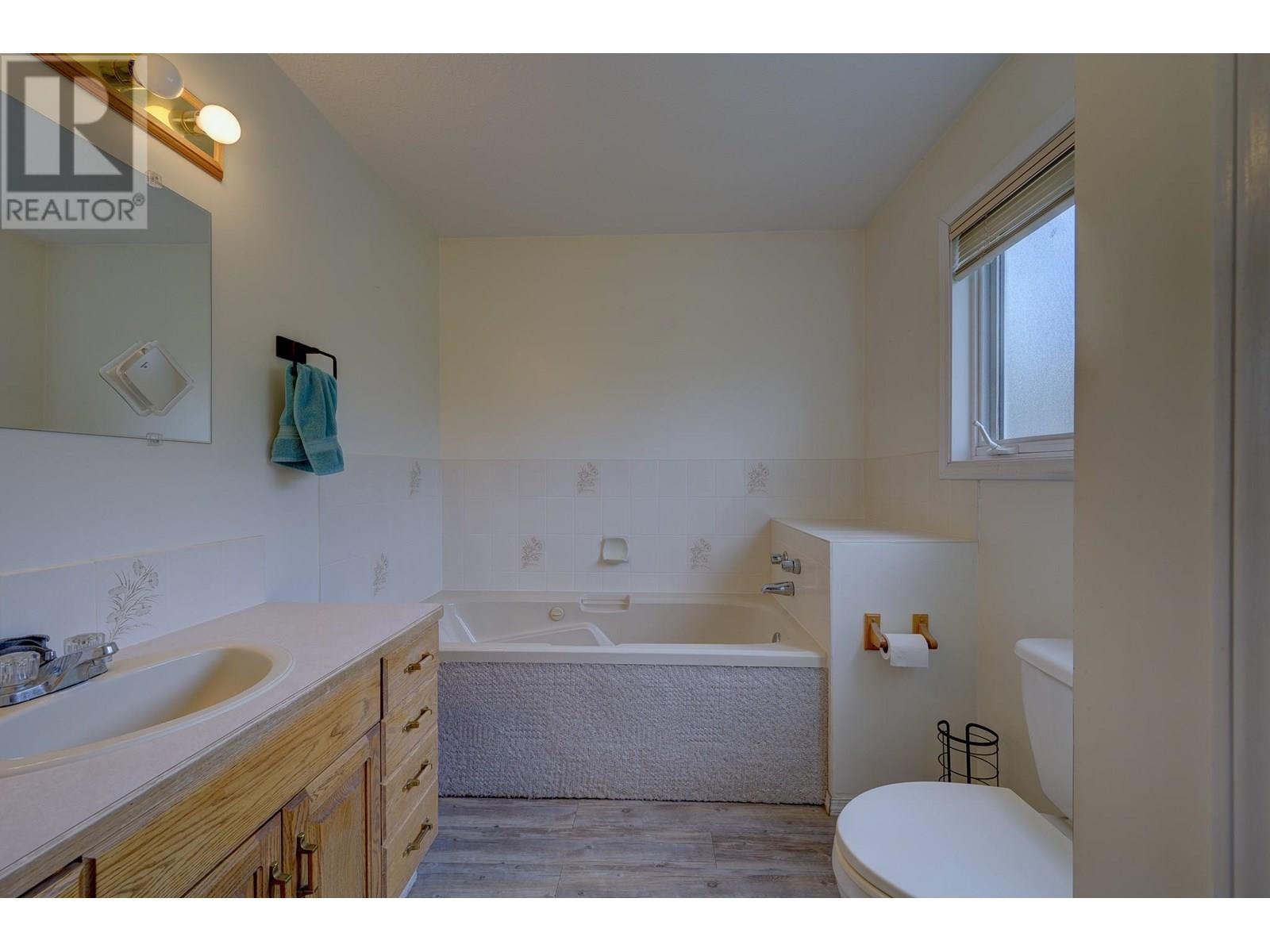 Photo 31 of 1315 B Hook Road, Kamloops BC