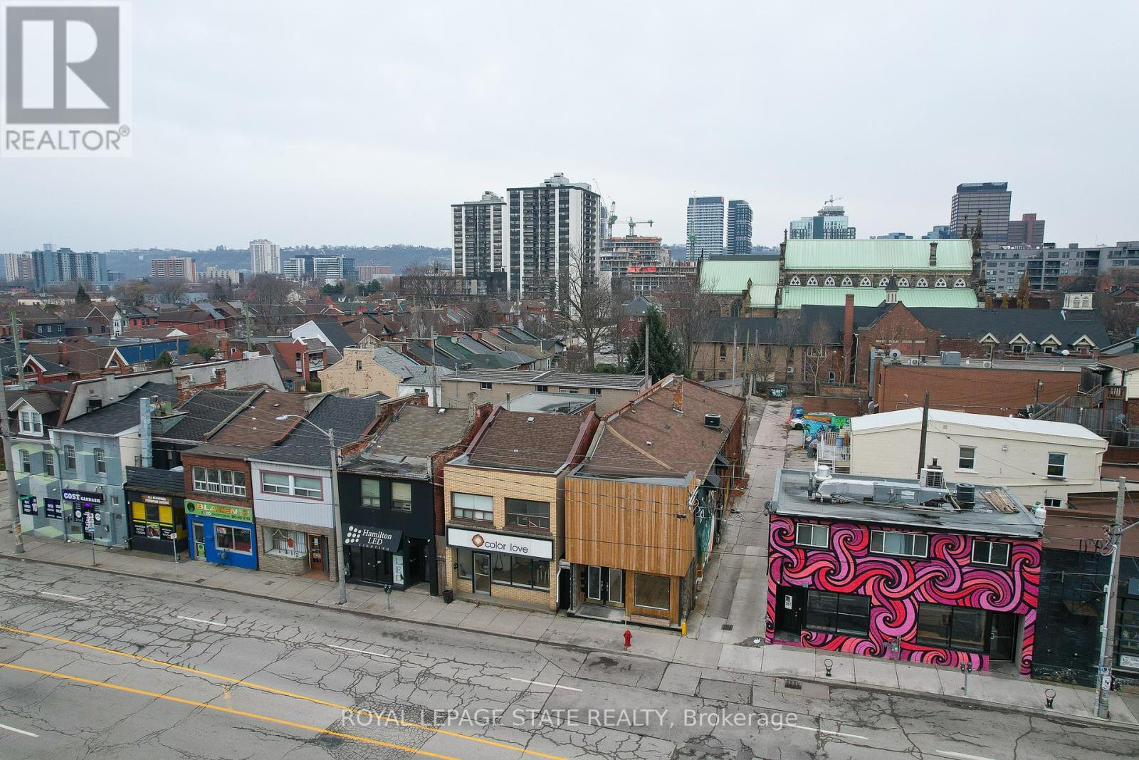 Photo 12 of 18 Barton Street E, Hamilton ON