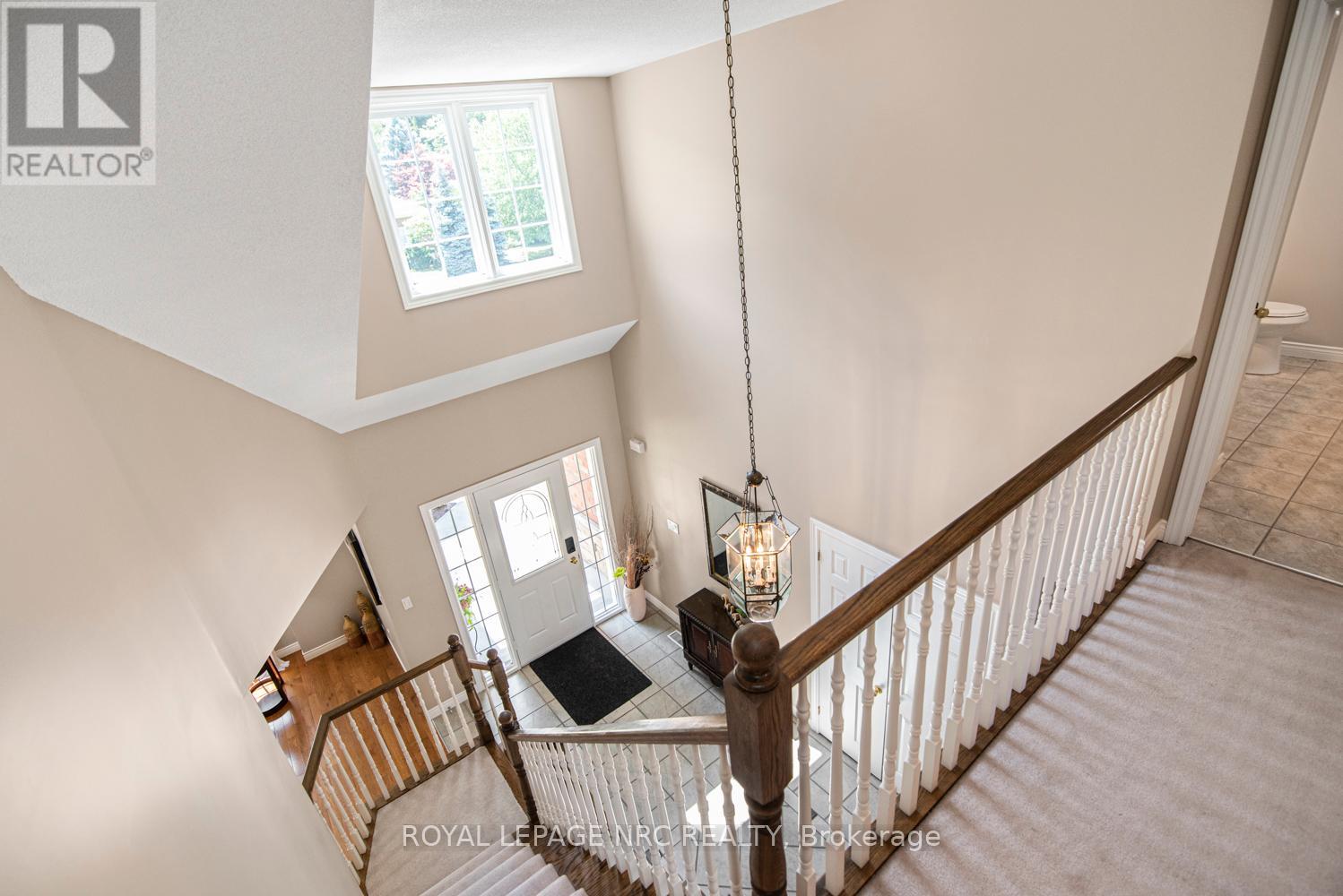 Photo 25 of 149 Dorchester Drive, Grimsby ON