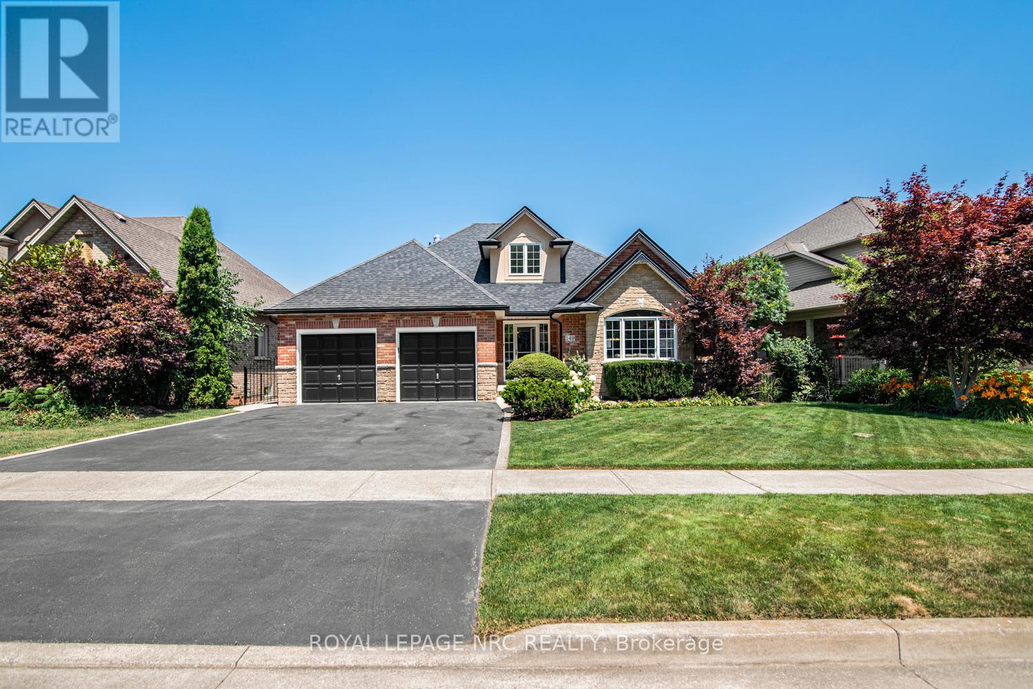 Photo 49 of 149 Dorchester Drive, Grimsby ON