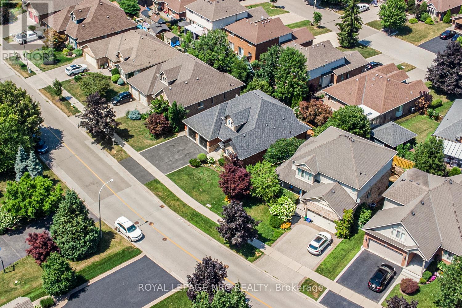 Photo 50 of 149 Dorchester Drive, Grimsby ON