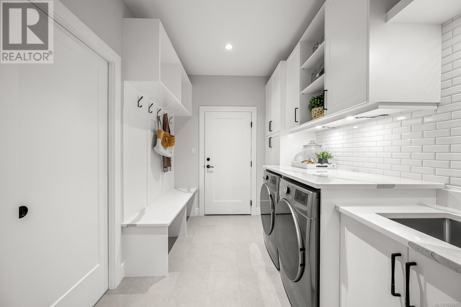 3275 Marygrove Pl, Courtenay
