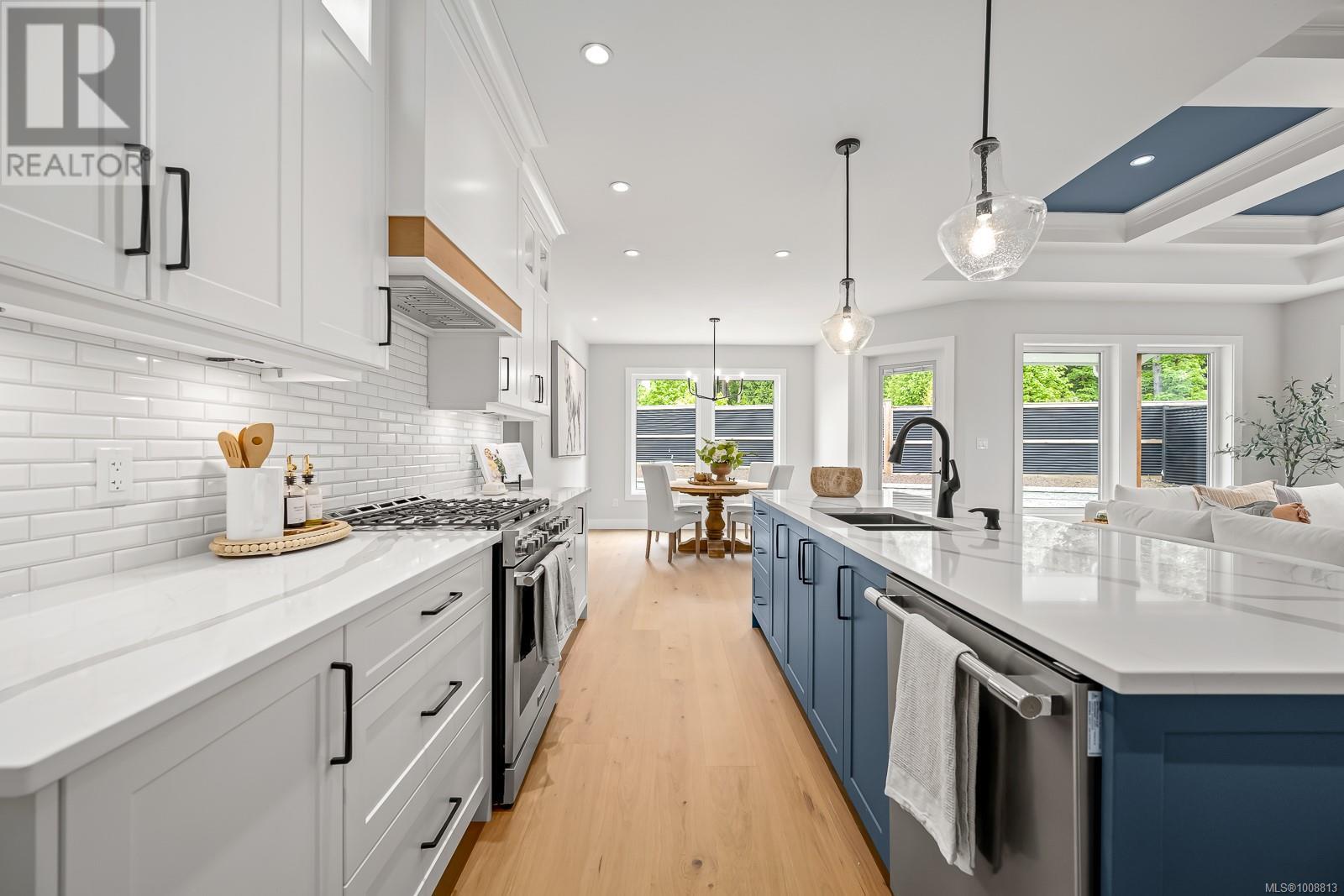 3275 Marygrove Pl, Courtenay