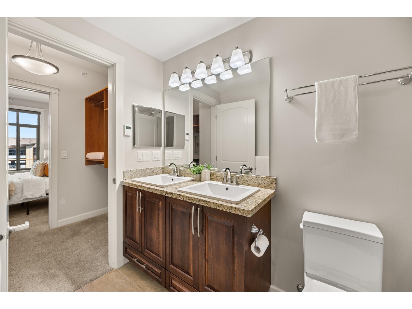 Photo 3 of 618 2860 Trethewey Street, Abbotsford BC