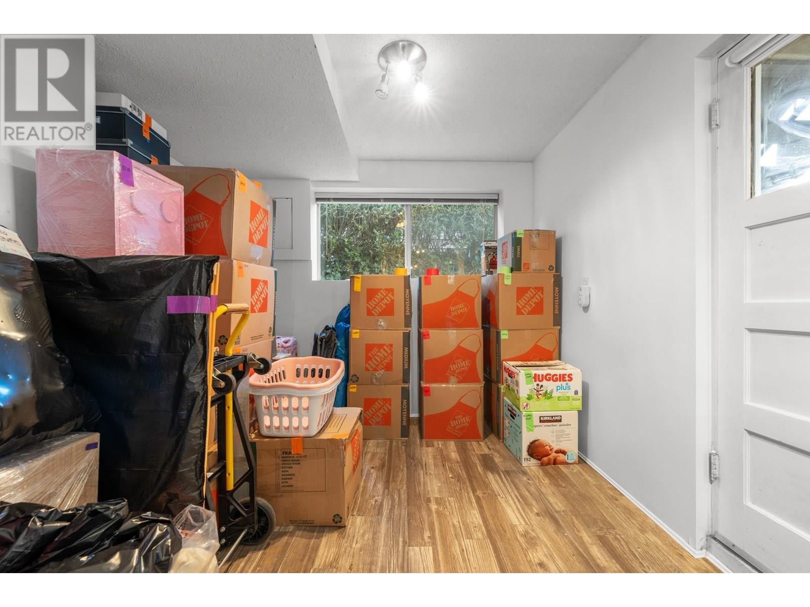 Photo 32 of 827 Burnaby Street, New Westminster BC