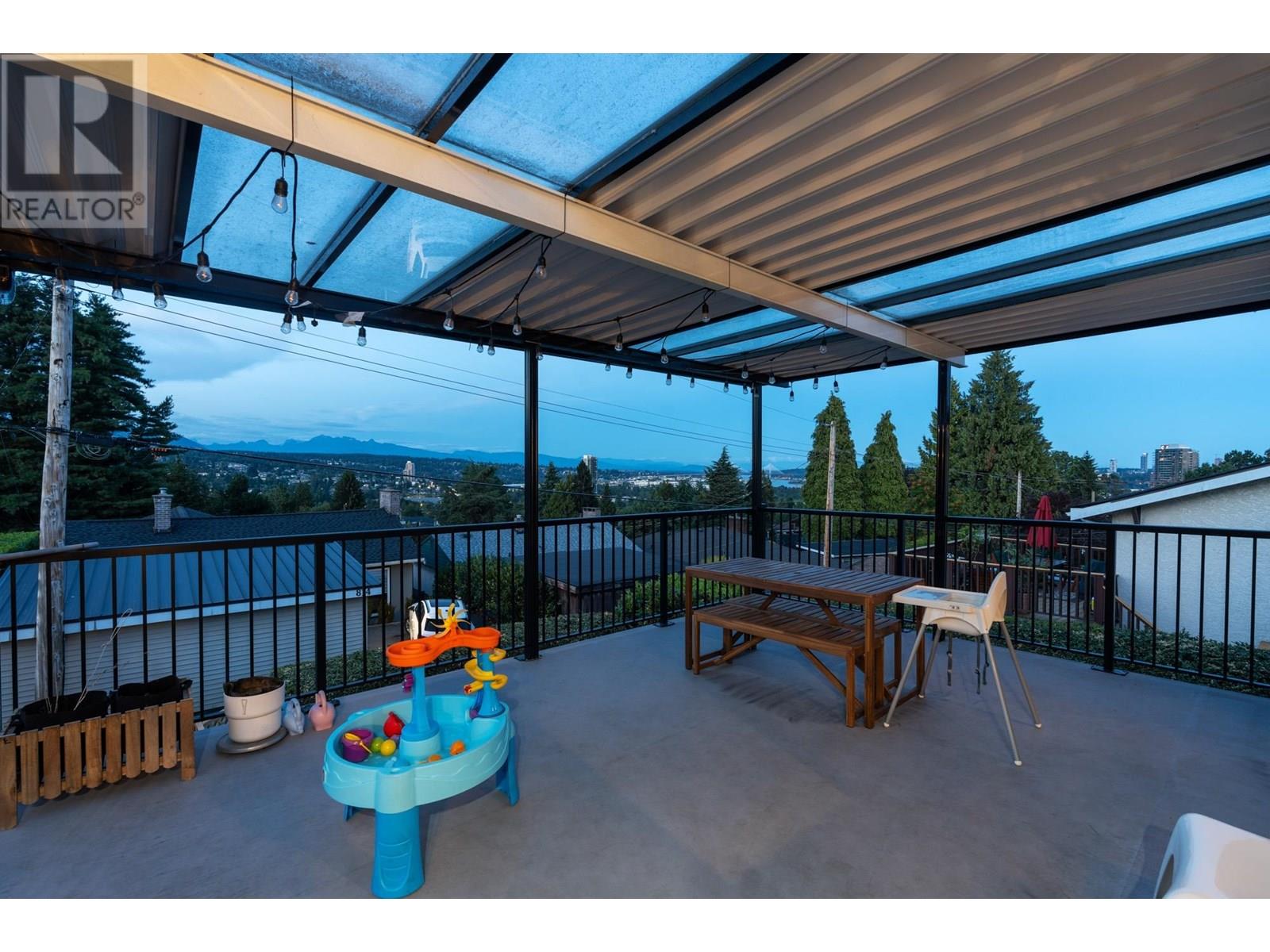 Photo 20 of 827 Burnaby Street, New Westminster BC