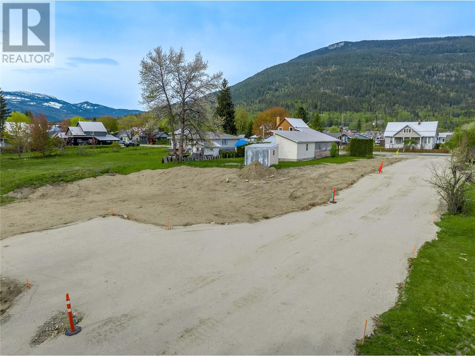 3-705 Eighth Street E, Revelstoke