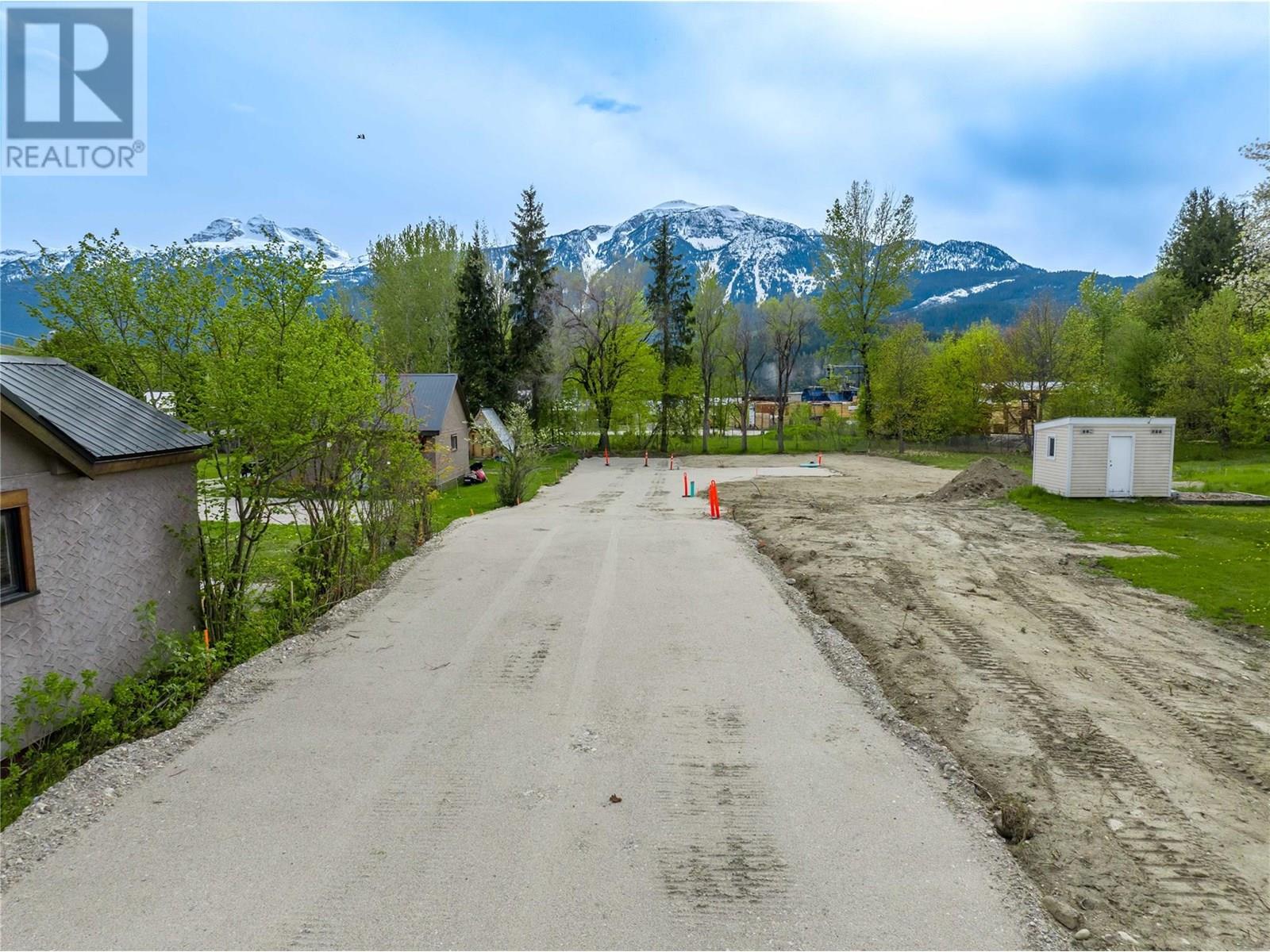 3-705 Eighth Street E, Revelstoke