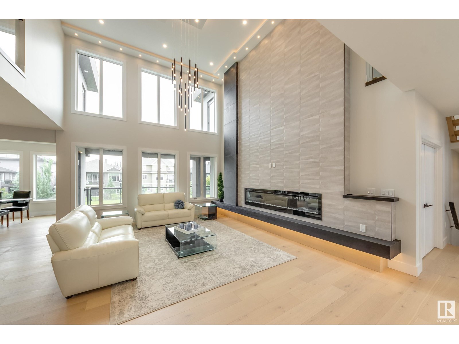 Photo 9 of 4715 Woolsey Common Sw, Edmonton AB