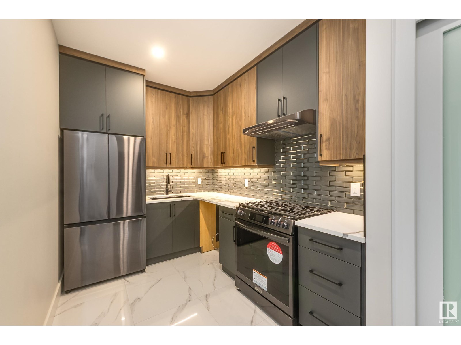 Photo 22 of 4715 Woolsey Common Sw, Edmonton AB