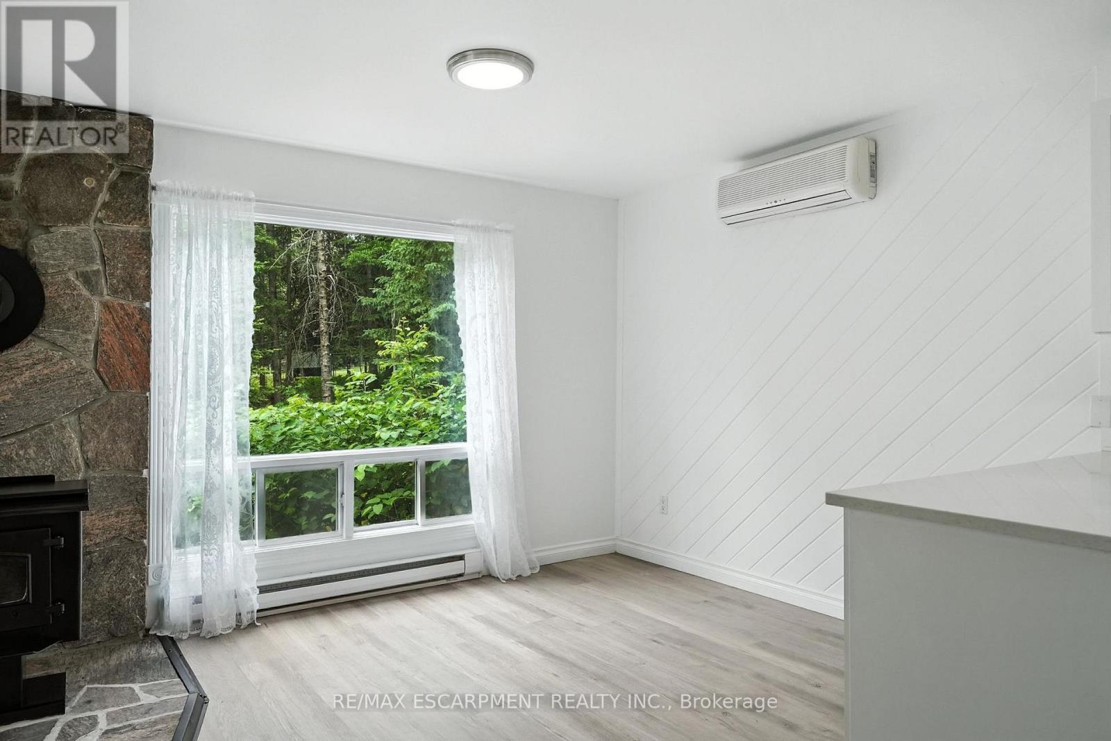Photo 27 of 223 Laneige Avenue, Huntsville ON