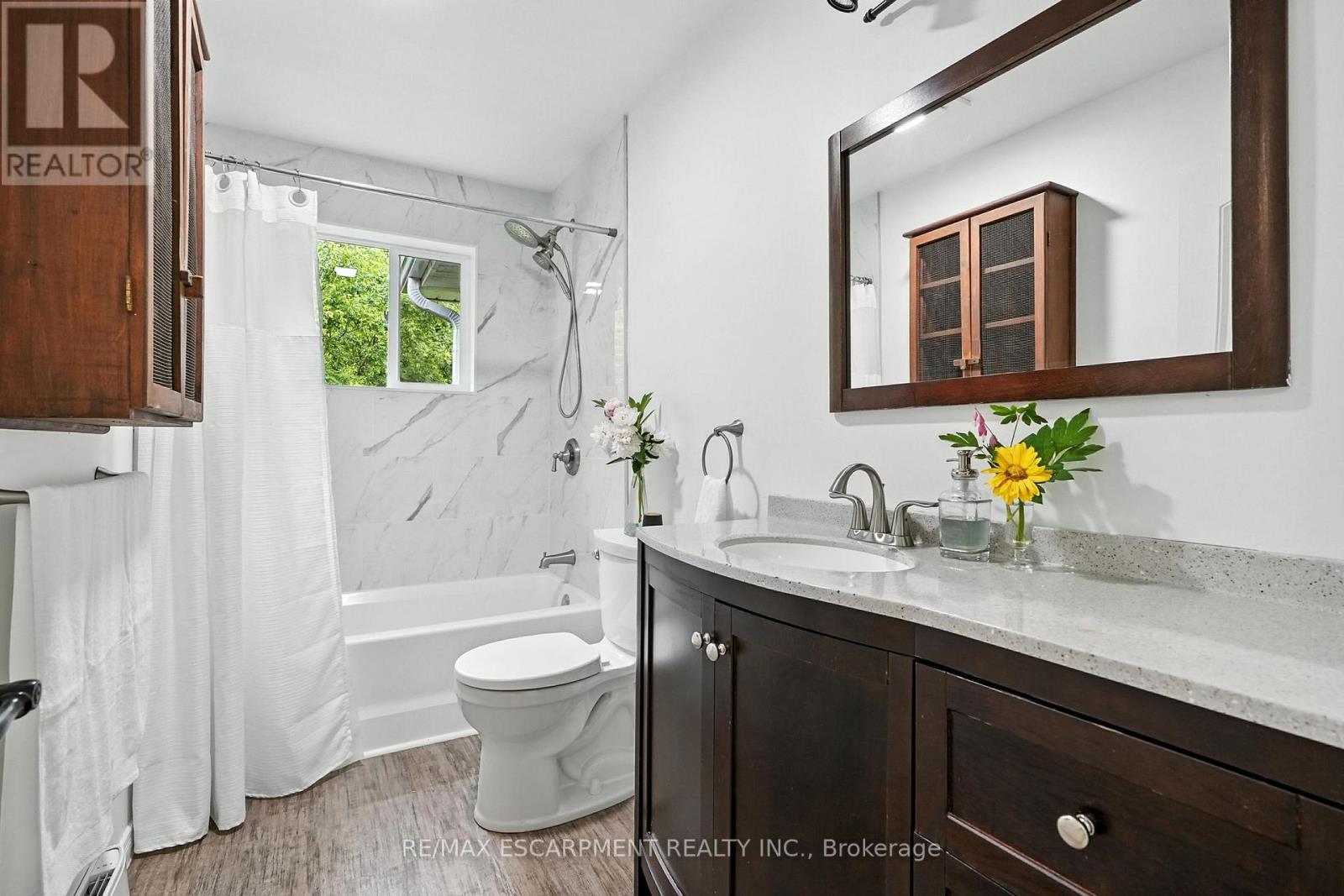 Photo 11 of 223 Laneige Avenue, Huntsville ON