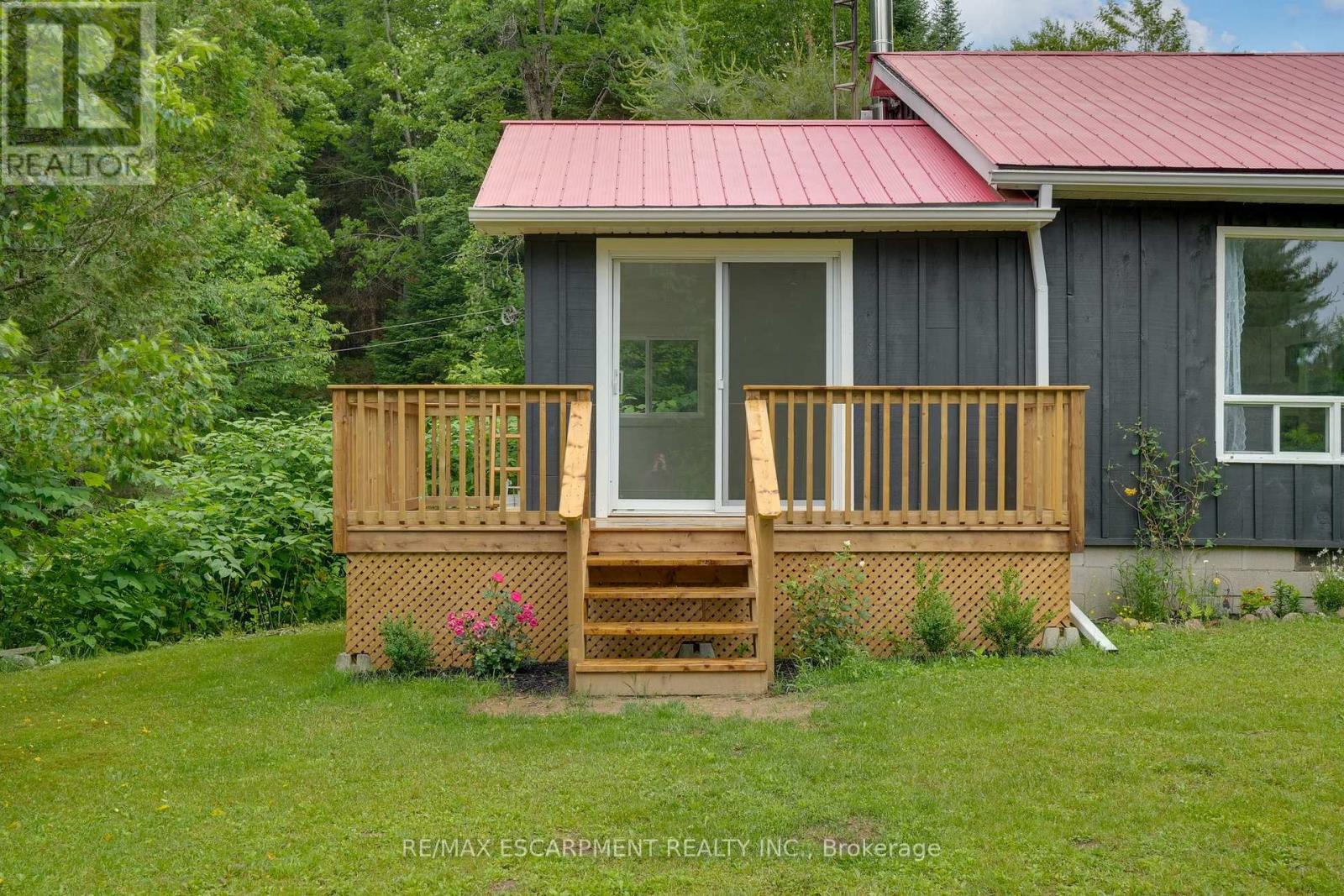 Photo 8 of 223 Laneige Avenue, Huntsville ON
