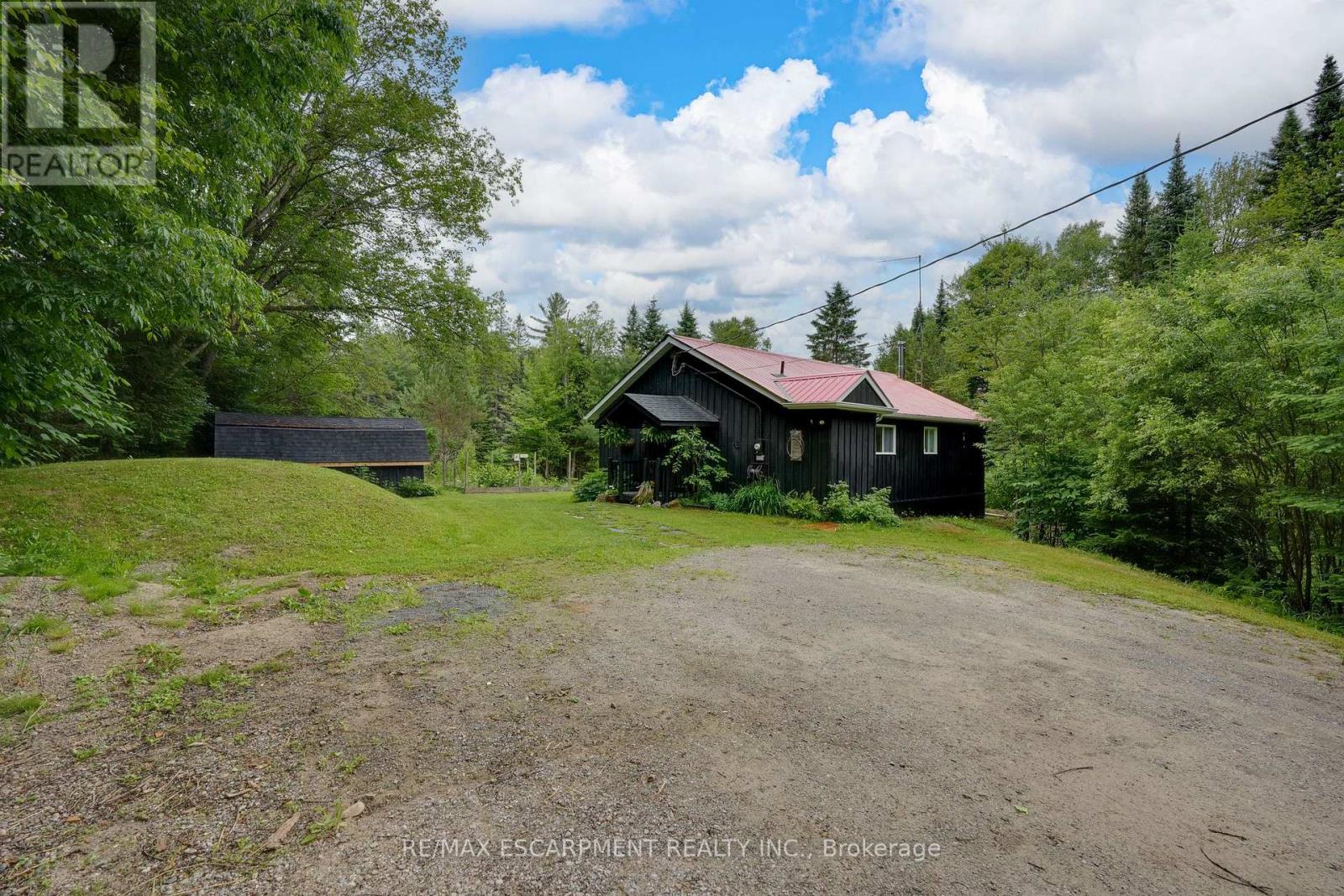 Photo 37 of 223 Laneige Avenue, Huntsville ON