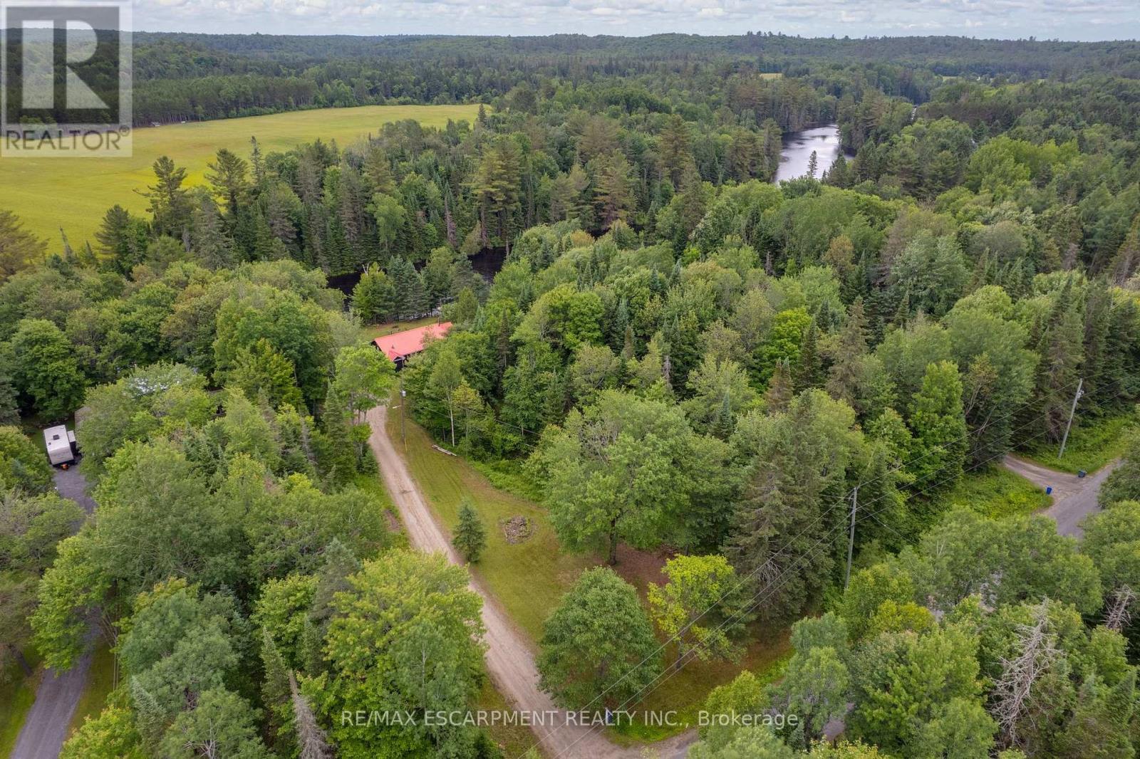 Photo 10 of 223 Laneige Avenue, Huntsville ON