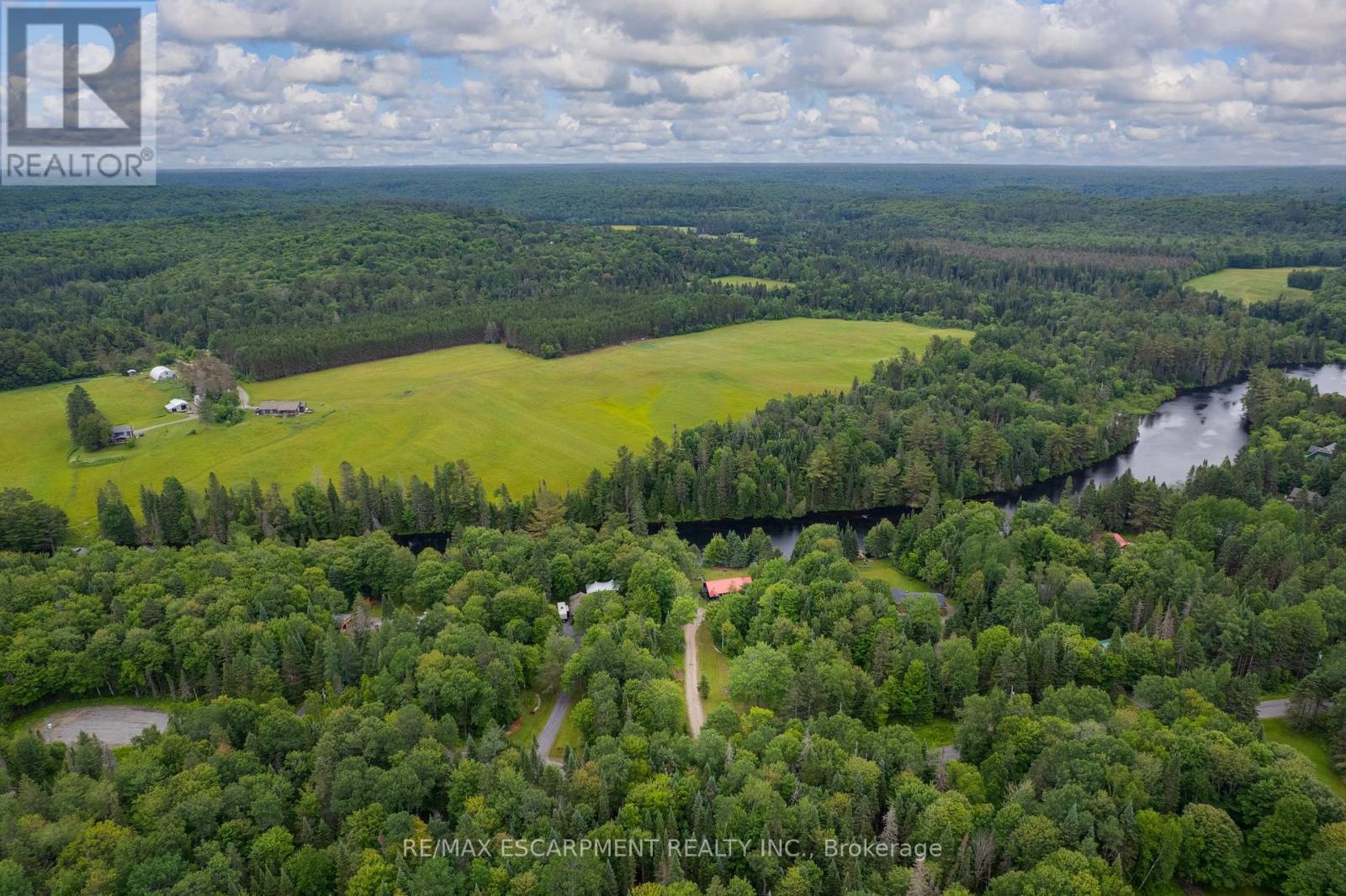 Photo 45 of 223 Laneige Avenue, Huntsville ON