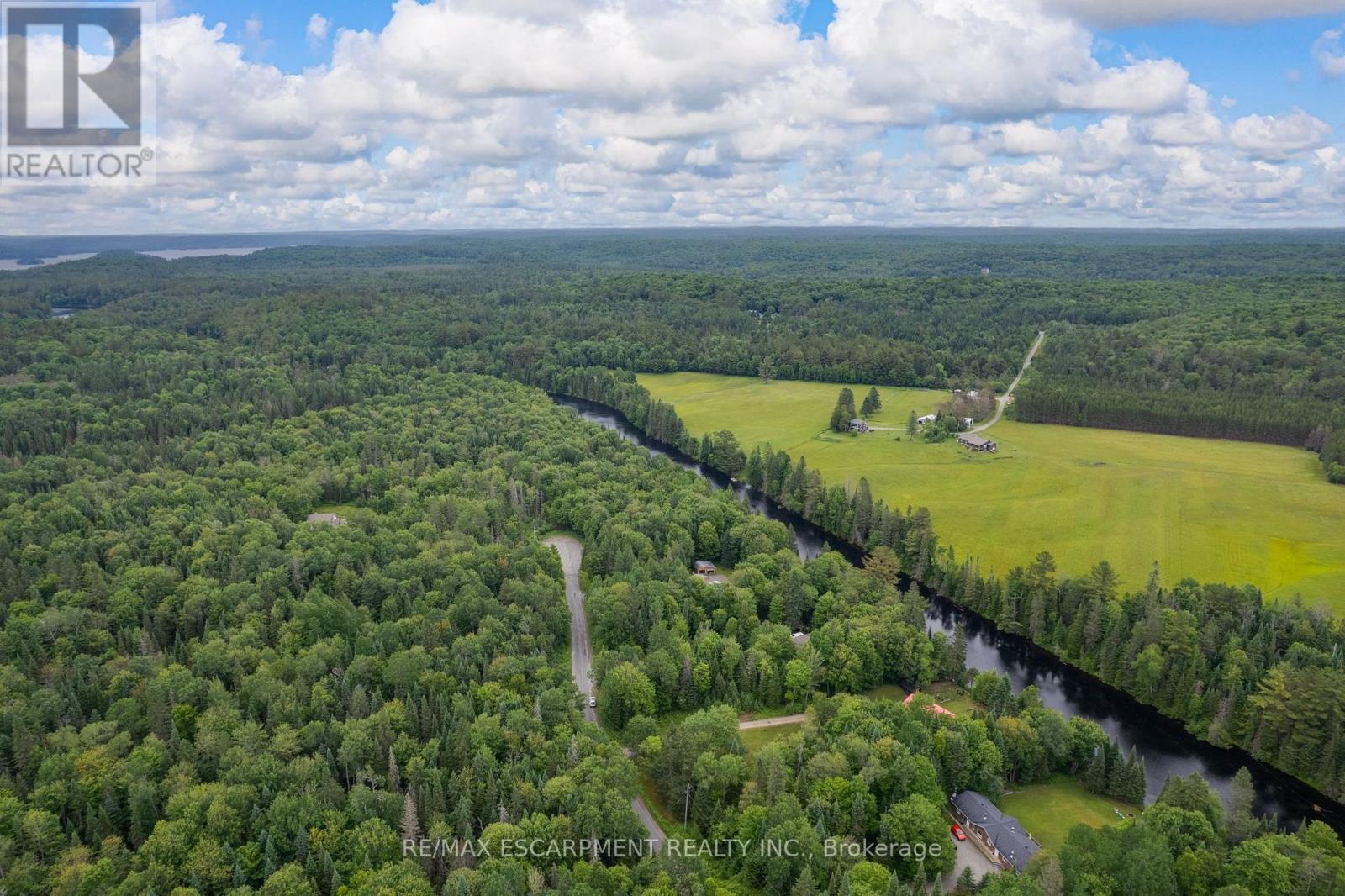 Photo 35 of 223 Laneige Avenue, Huntsville ON