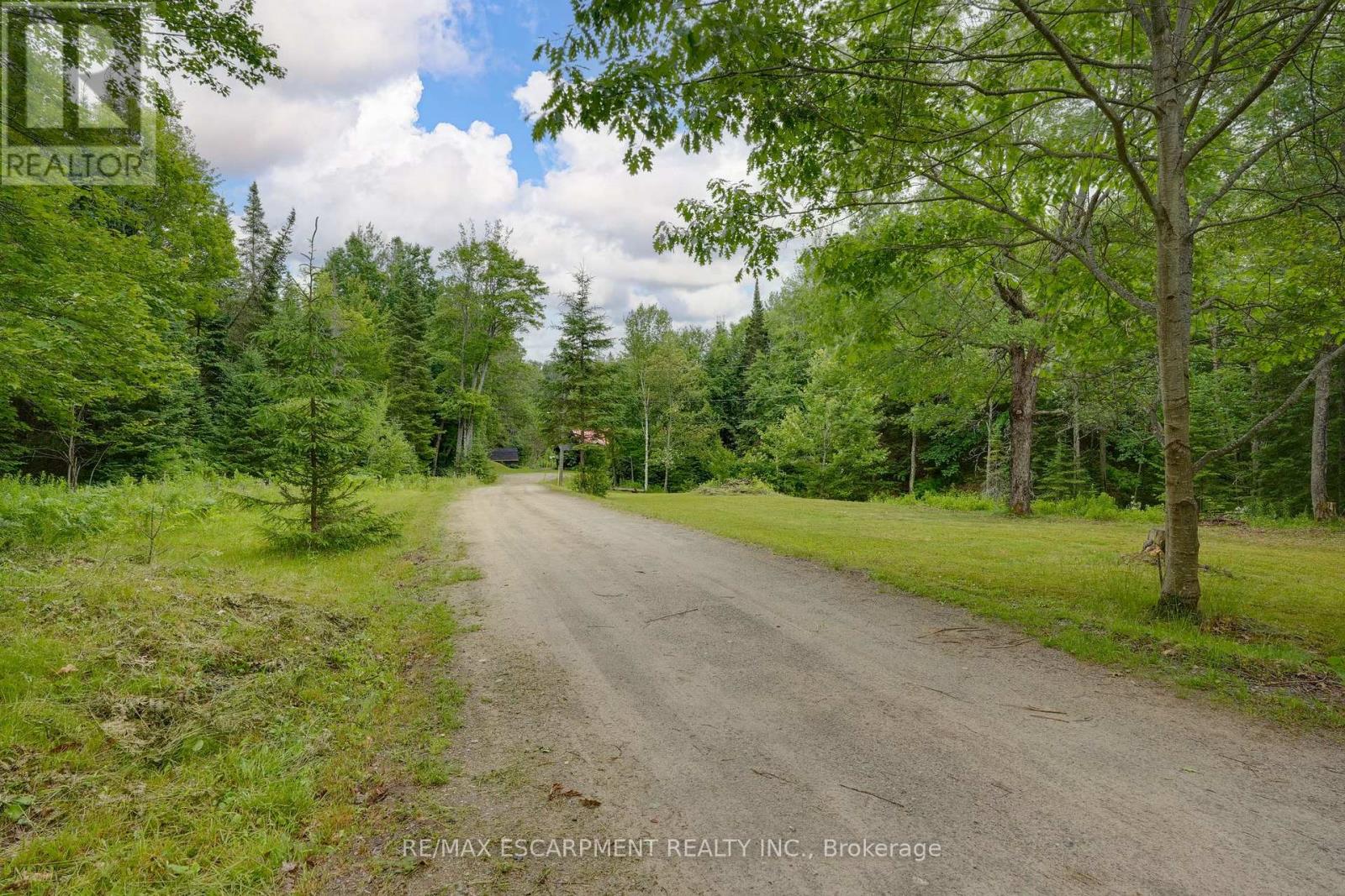 Photo 14 of 223 Laneige Avenue, Huntsville ON