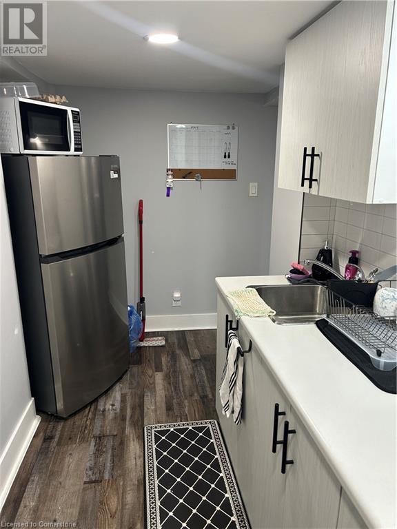 Photo 13 of 122 Hellems Avenue Unit 1, Welland ON