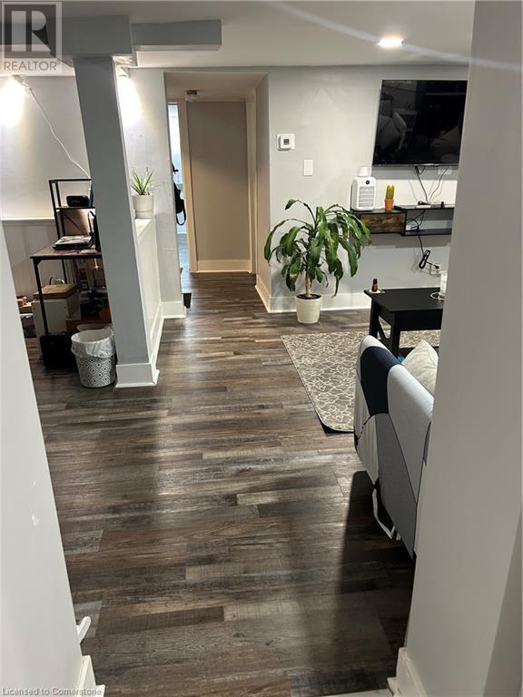 Photo 14 of 122 Hellems Avenue Unit 1, Welland ON