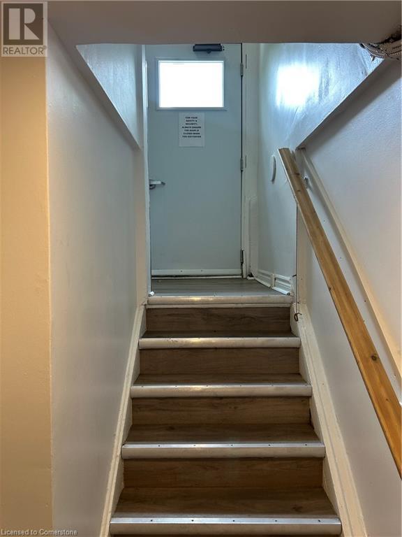 Photo 17 of 122 Hellems Avenue Unit 1, Welland ON