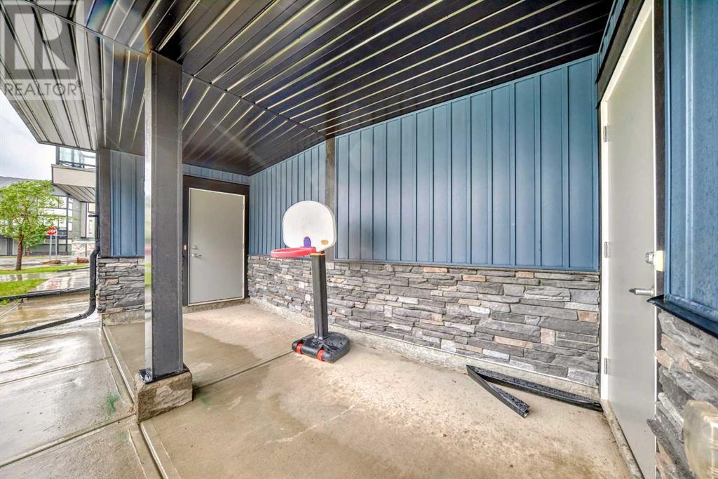 Single Family House for Sale in  Evanscrest Manor NW Evanston Calgary 