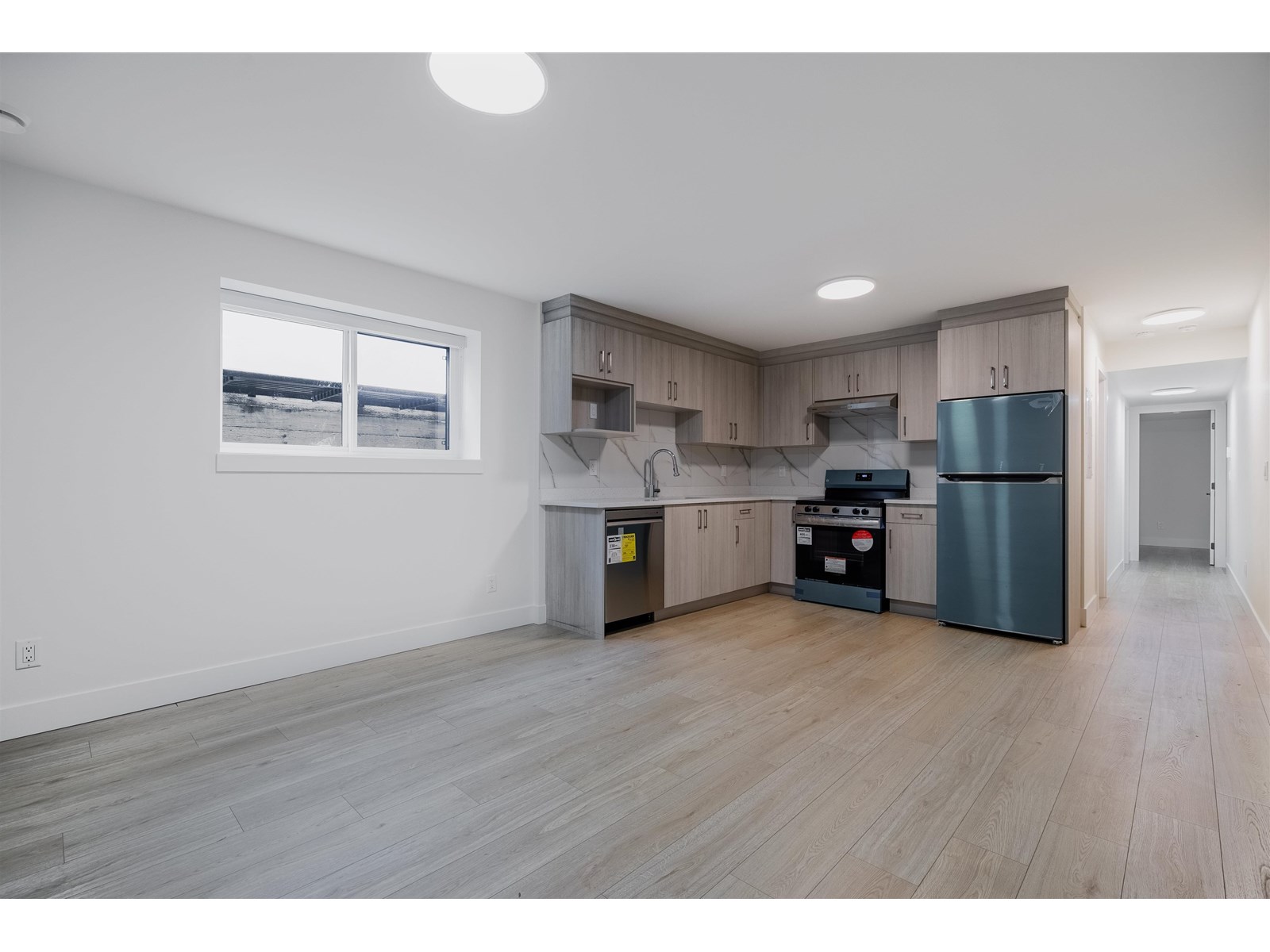 Photo 35 of 7158 204 A Street, Langley BC