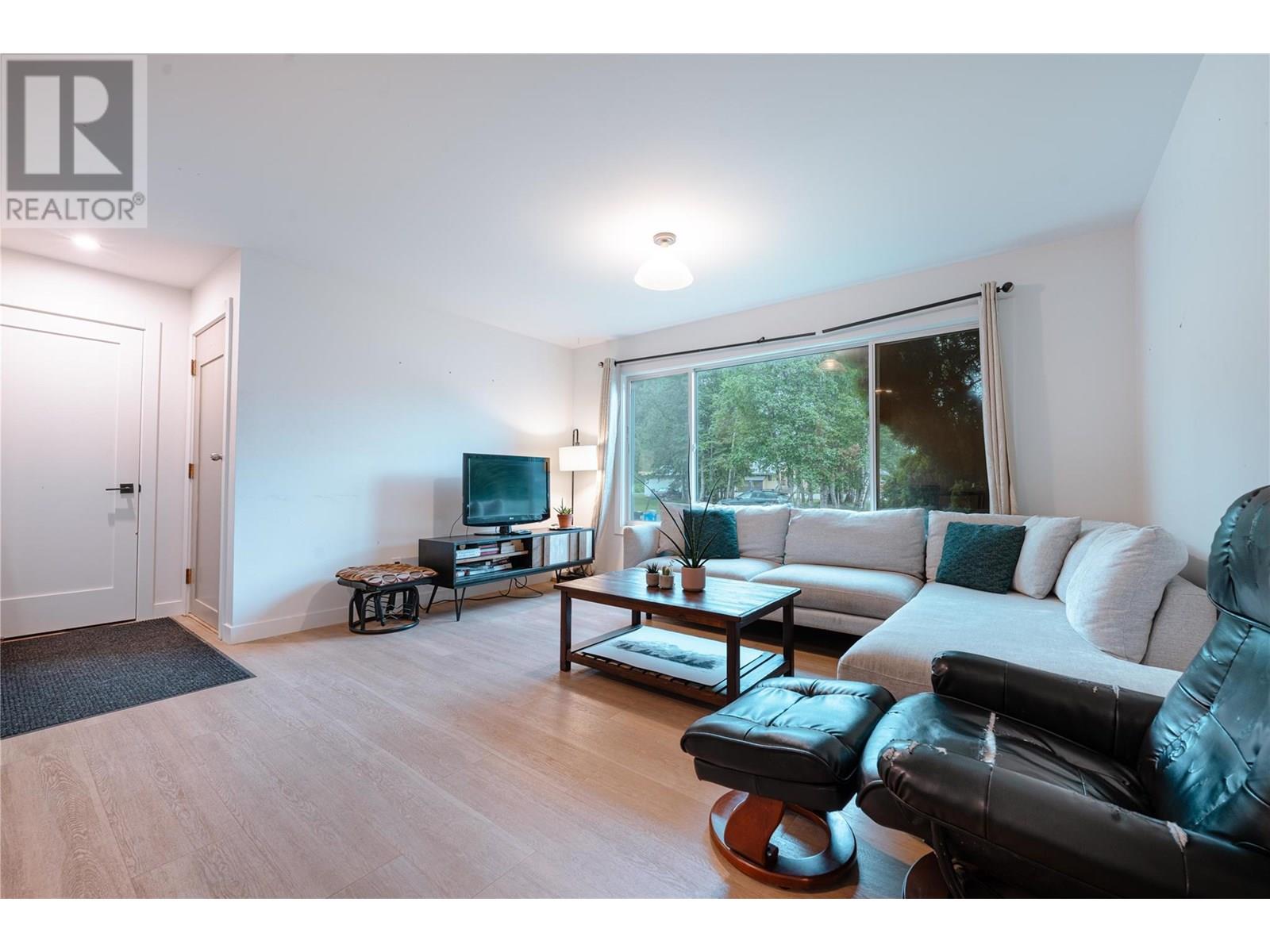 1822 A&B Maley Road, Revelstoke