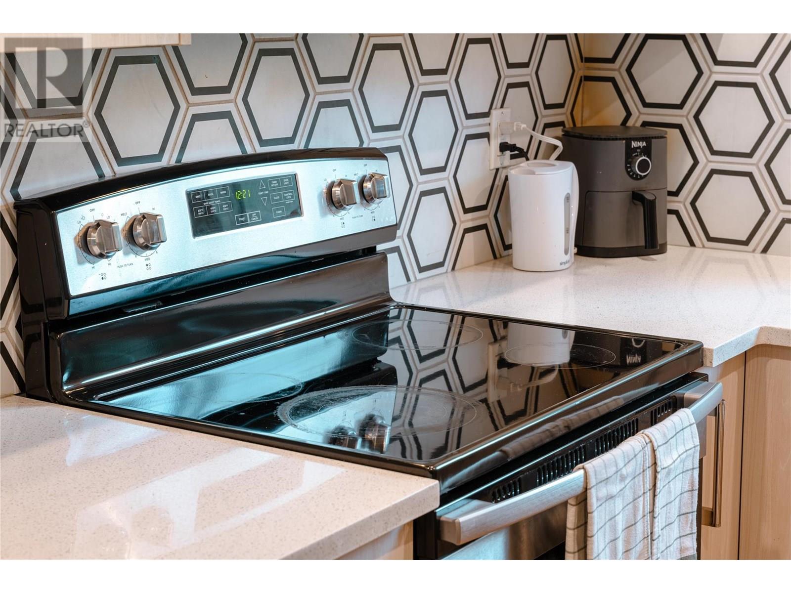 1822 A&B Maley Road, Revelstoke