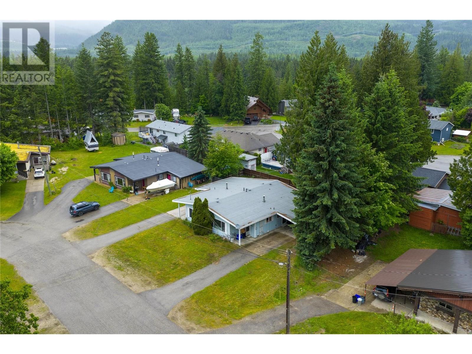 1822 A&B Maley Road, Revelstoke