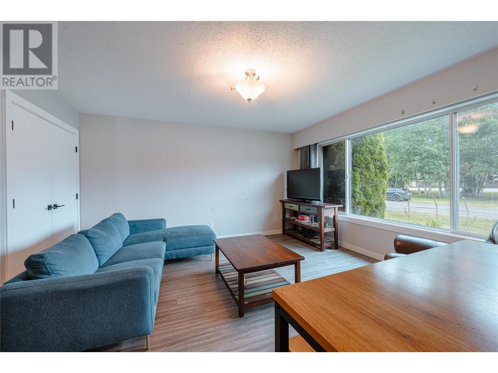 1822 A&B Maley Road, Revelstoke