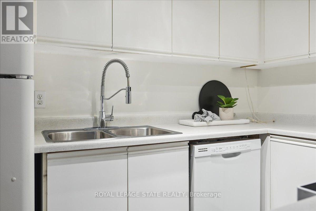 Photo 11 of 313 50 Main Street, Hamilton ON
