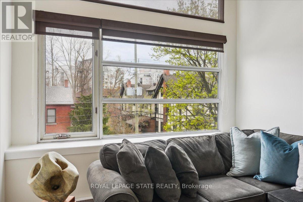 Photo 13 of 313 50 Main Street, Hamilton ON
