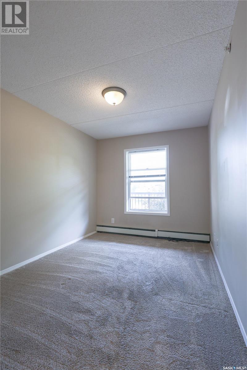 Photo 5 of 201 1901 1 1 2 Avenue W, Prince Albert SK