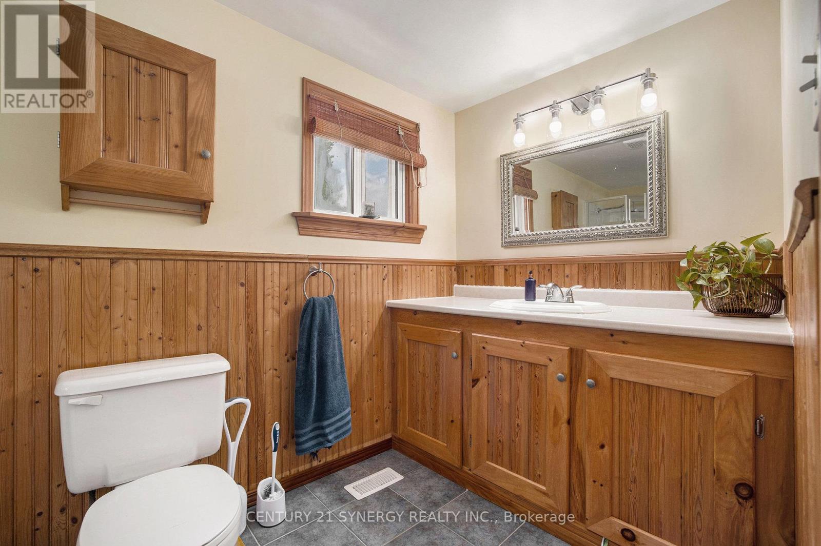 Photo 15 of 146 Wolford Ctr Centre, Merrickvillewolford ON