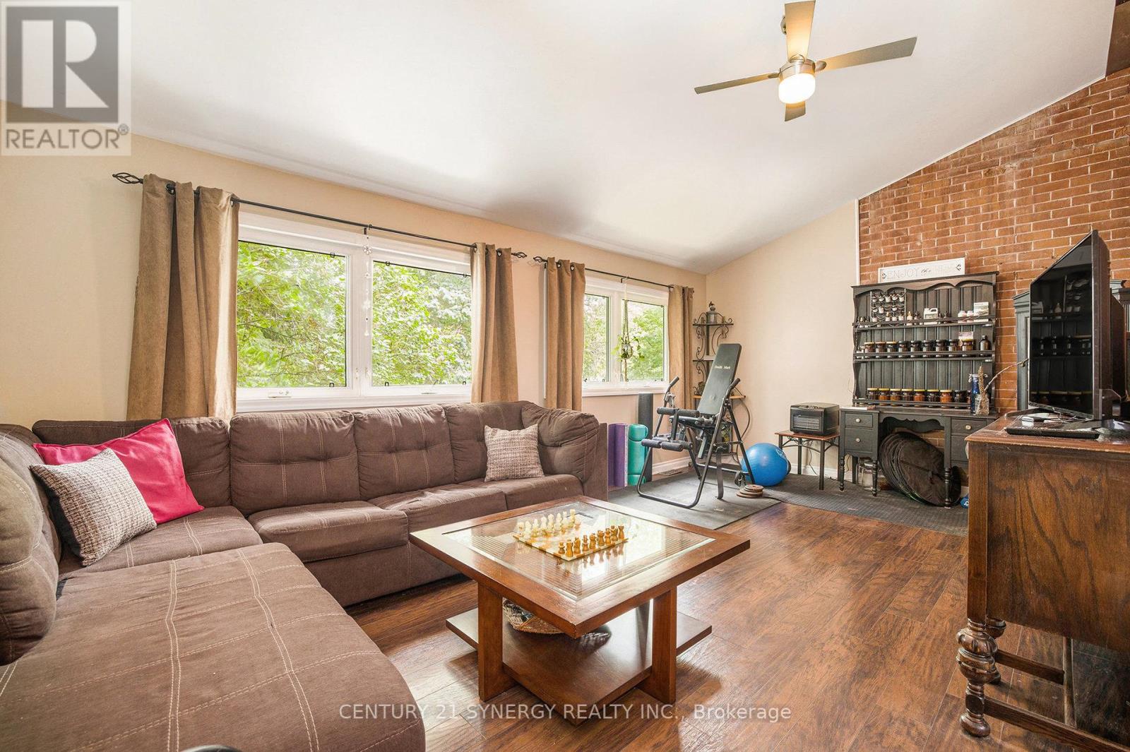 Photo 5 of 146 Wolford Ctr Centre, Merrickvillewolford ON