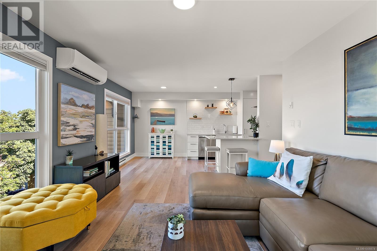 Photo 3 of 411 2529 Wark St, Victoria BC