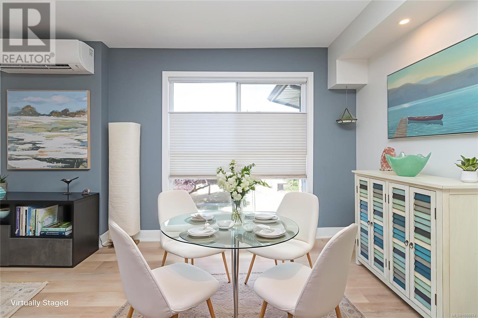 Photo 4 of 411 2529 Wark St, Victoria BC
