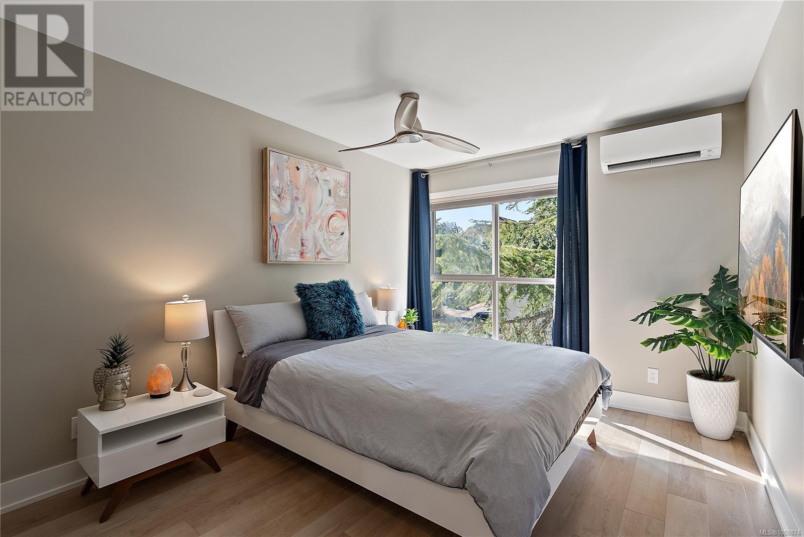 Photo 19 of 411 2529 Wark St, Victoria BC