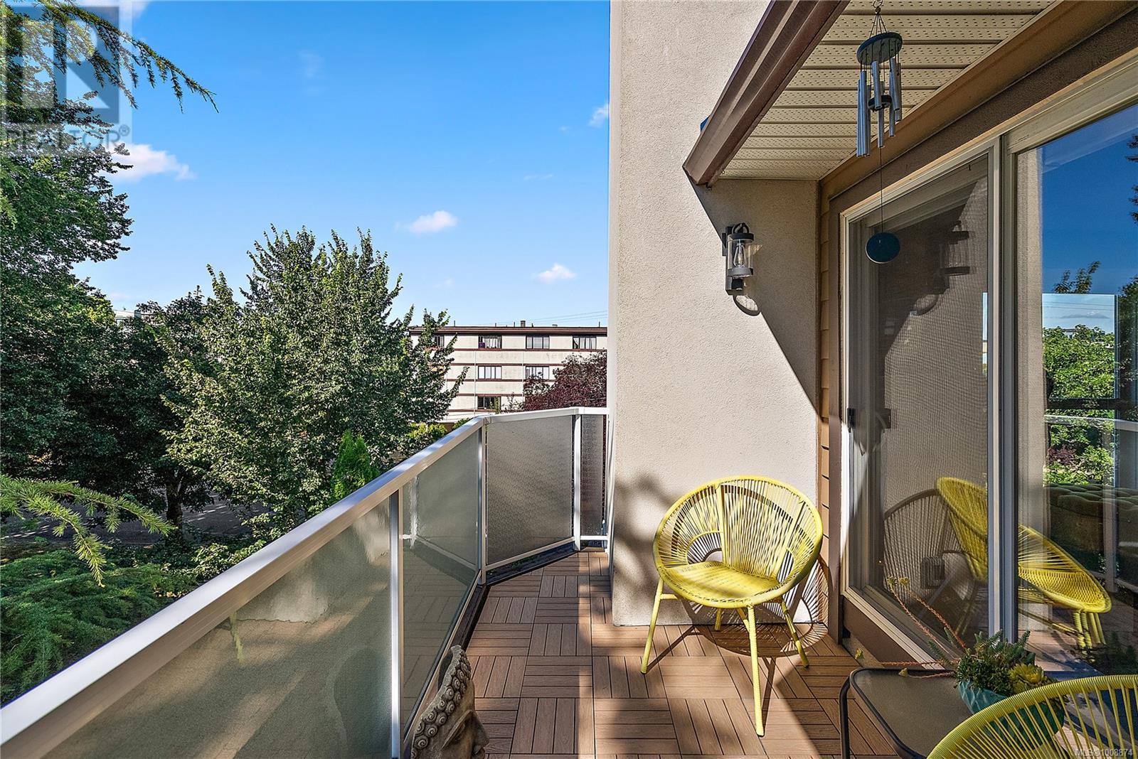 Photo 14 of 411 2529 Wark St, Victoria BC