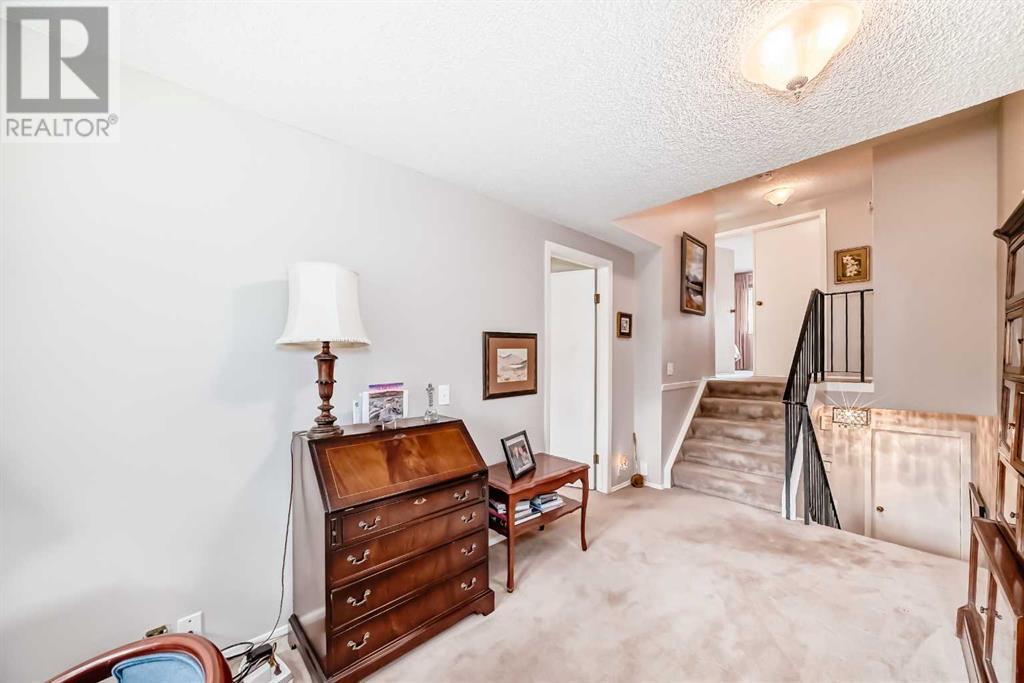 Single Family House 4 Level for Sale in  Point Drive NW Point McKay Calgary 