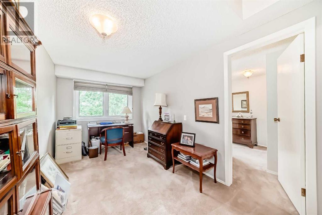 Single Family House 4 Level for Sale in  Point Drive NW Point McKay Calgary 