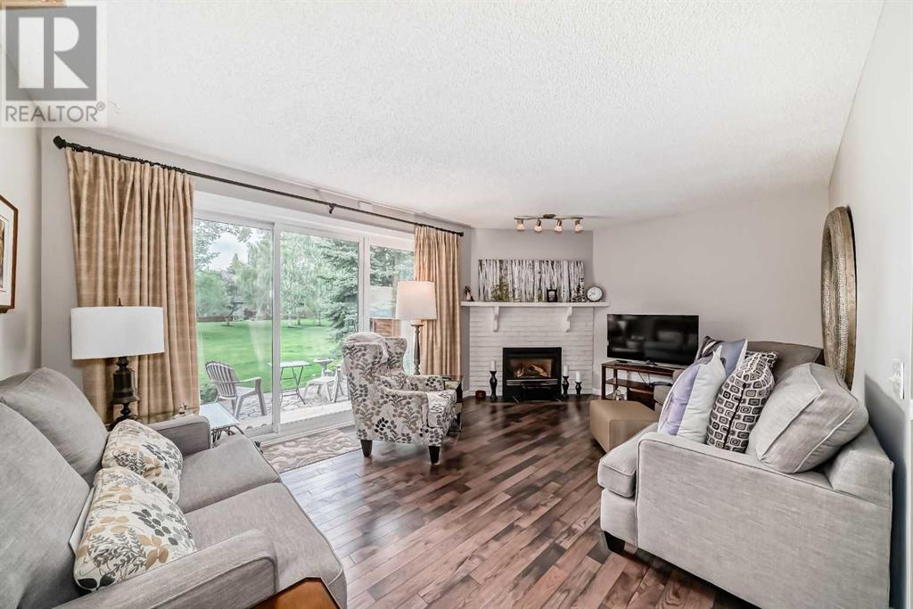 Single Family House 4 Level for Sale in  Point Drive NW Point McKay Calgary 